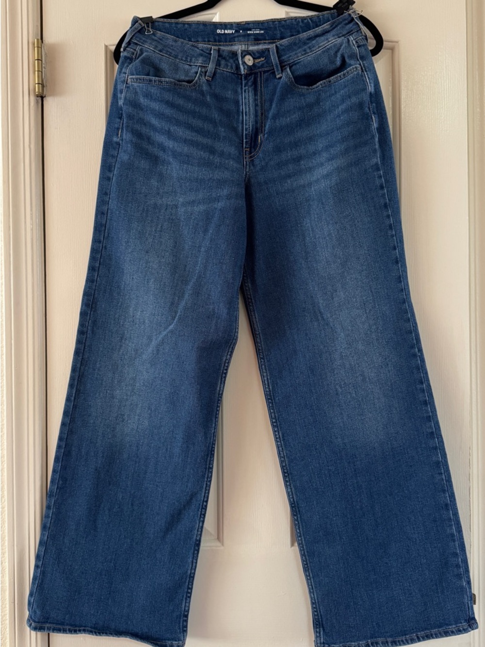 Old Navy High-Rise WOW Wide Leg Jeans in Medium Blue Wash - Picture 2 of 4